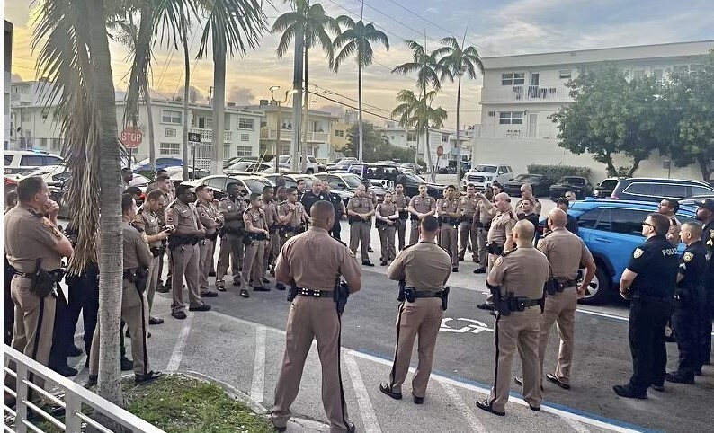 Reunión de soldados de FHP con Miami Policía de playa